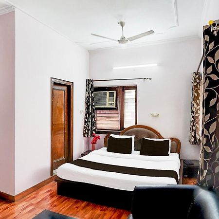 Super Hotel O Krishna Nagar Chowk Near Ongc デヘラードゥーン エクステリア 写真