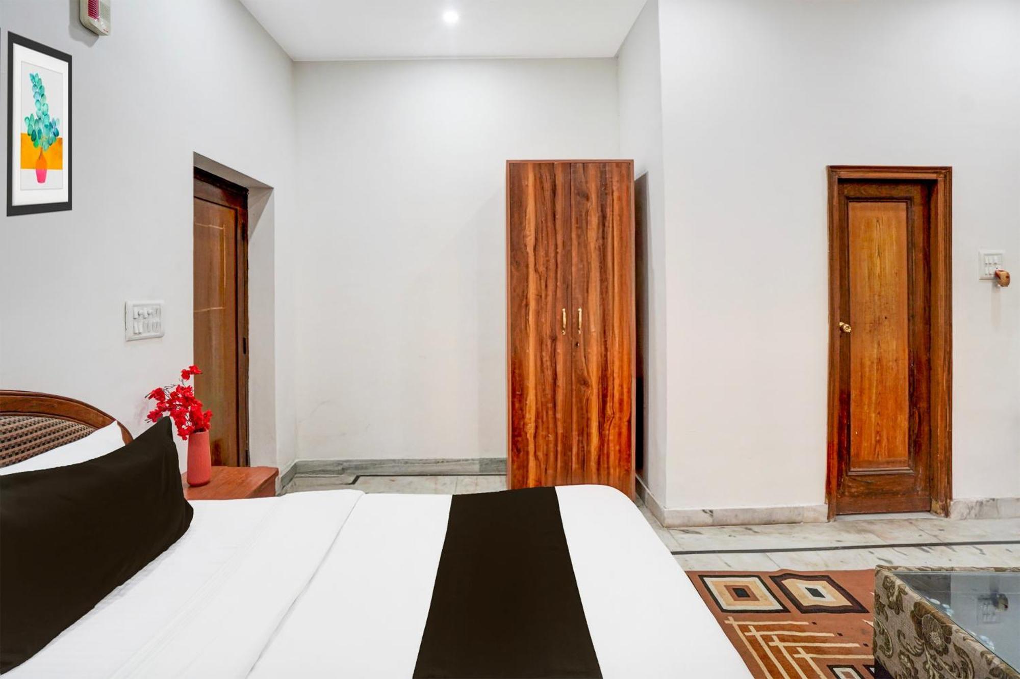 Super Hotel O Krishna Nagar Chowk Near Ongc デヘラードゥーン エクステリア 写真