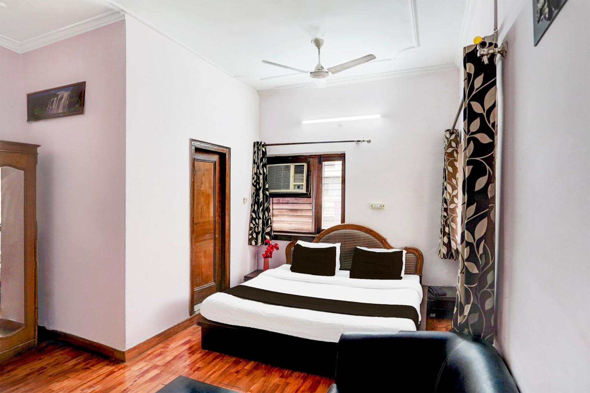 Super Hotel O Krishna Nagar Chowk Near Ongc デヘラードゥーン エクステリア 写真